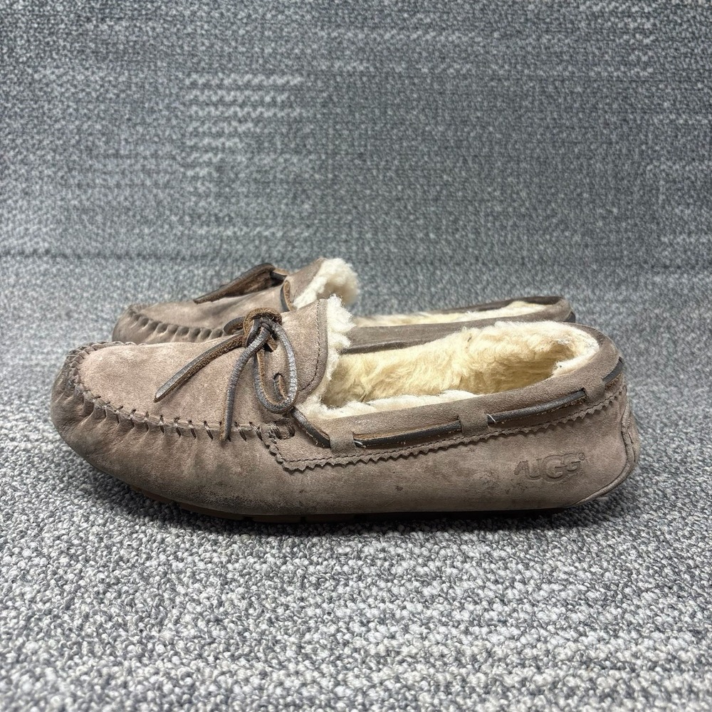UGG Dakota Moccasin Slippers Womens Size 7 Mole Taupe Suede Shearling Lined 5612